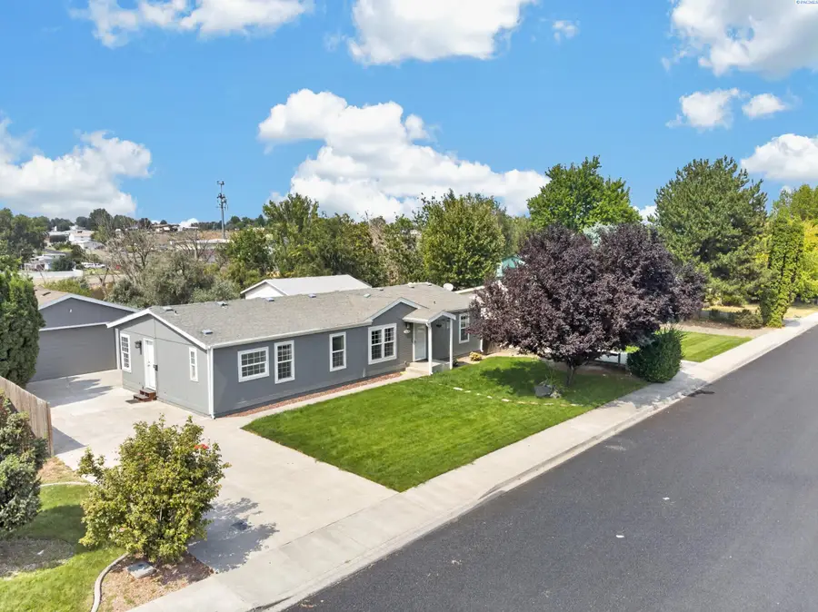 2426 S Dennis St, Kennewick, WA 99337 - #2