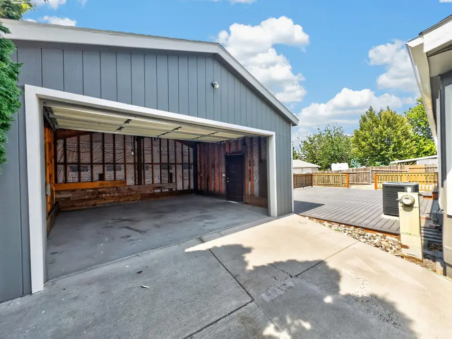 2426 S Dennis St, Kennewick, WA 99337 - #3