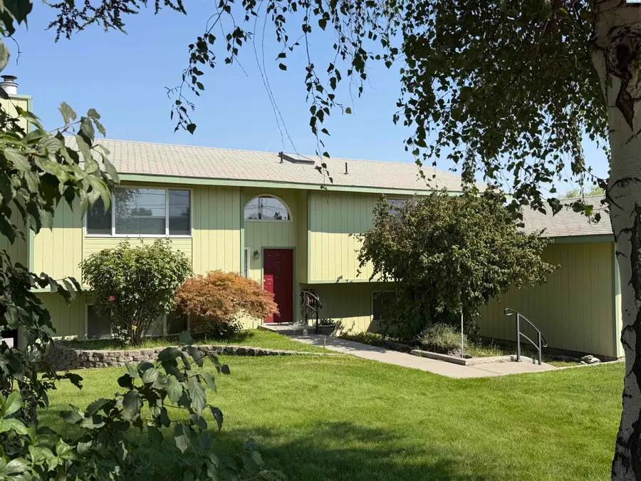 7320 W Yellowstone Ave, Kennewick, WA 99336 - #2