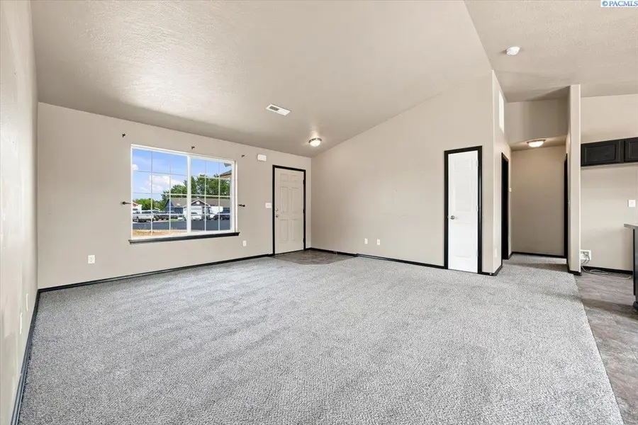 462 E 15th Place, Kennewick, WA 99337 - #3