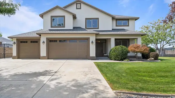 90436 E Summit View Dr, Kennewick, WA 99338
