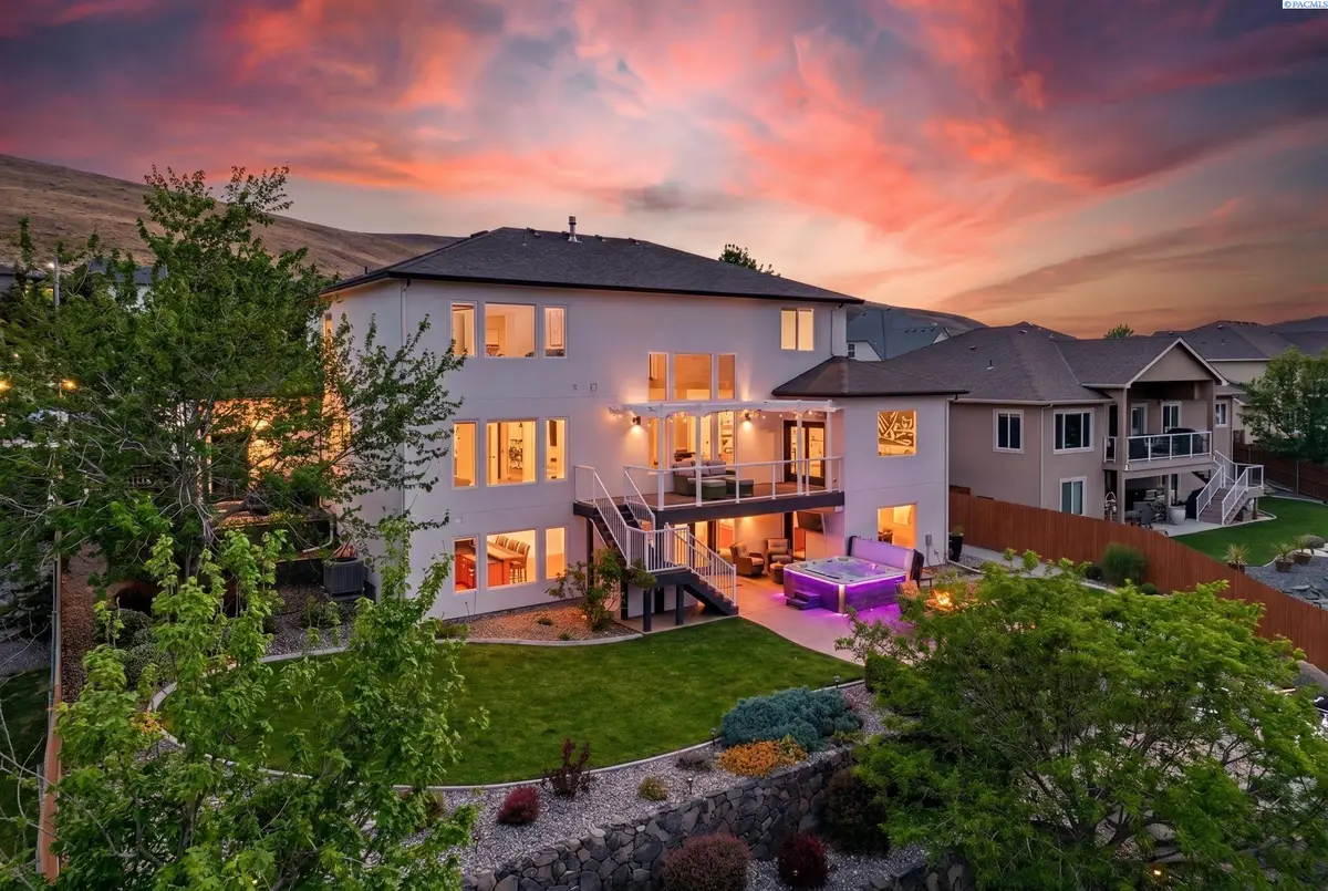 1614 W 51st Avenue, Kennewick, WA 99337 - #1