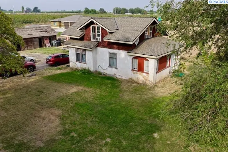 2361 E Old Inland Empire Hwy, Grandview, WA 98930 - #1