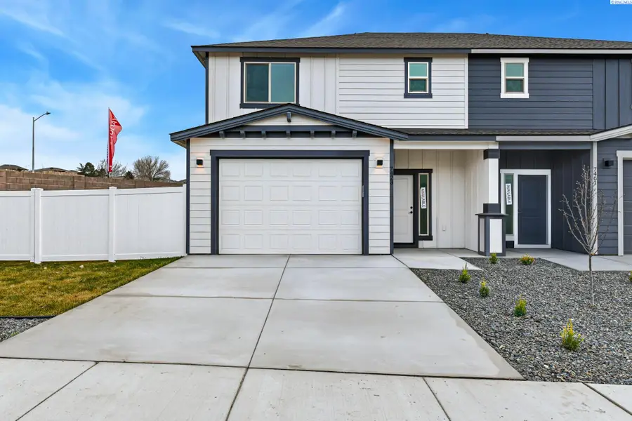 7423 Grapevine Ct, West Richland, WA 99353 - #2