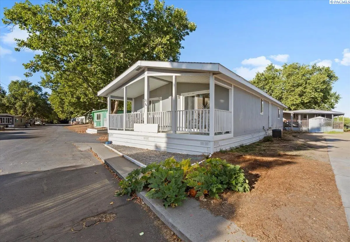 35 Nuclear Ln, Richland, WA 99354 - #1
