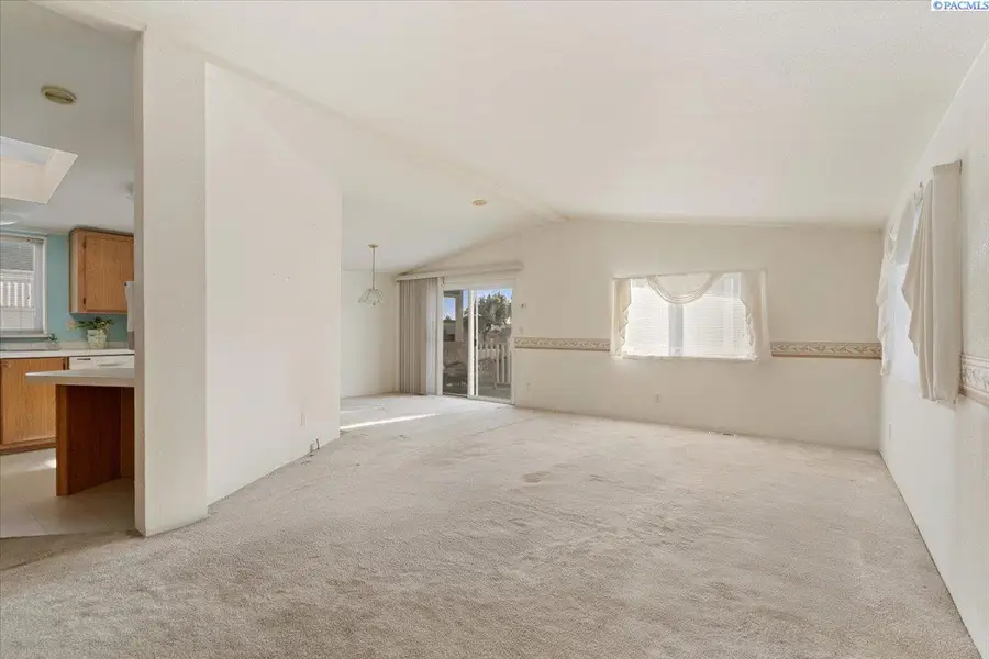 35 Nuclear Ln, Richland, WA 99354 - #2
