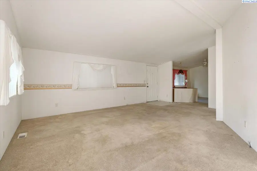 35 Nuclear Ln, Richland, WA 99354 - #3