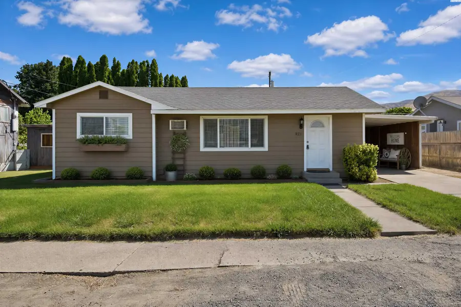 820 Brown Street, Prosser, WA 99350-1712 - #2