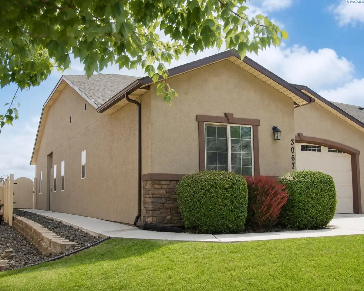 3067 S Dennis Place, Kennewick, WA 99337-2819 - #1