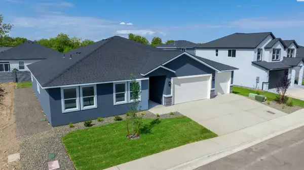 1071 N Grant Pl, Kennewick, WA 99336