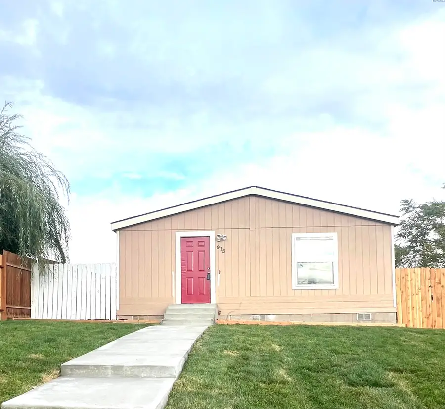 915 S 6th Ave, Pasco, WA 99301 - #2