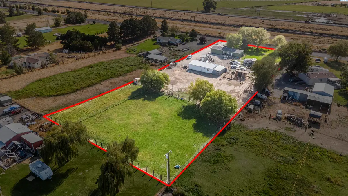 3905 S Goose Gap Rd, Benton City, WA 99320 - #1