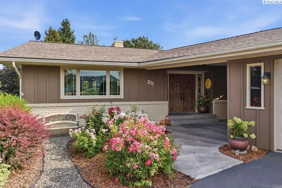 211 NW Sunrise Drive, Pullman, WA 99163 - #2