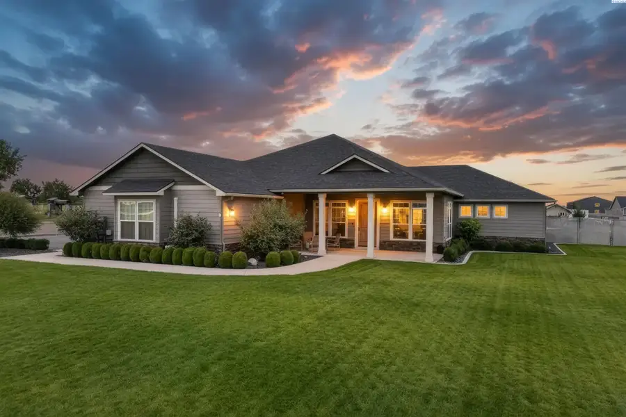 2477 Hanson Loop, Burbank, WA 99323 - #2