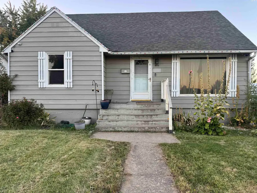 803 Crescent Drive, Grandview, WA 98930 - #3