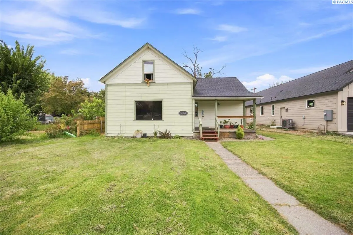 1424 Grant Ave, Prosser, WA 99350 - #1