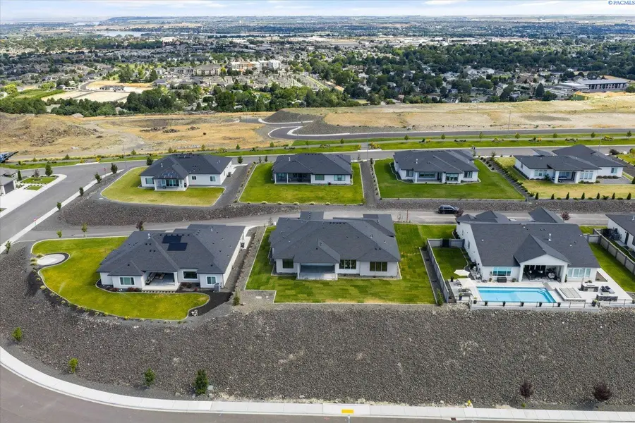 7541 W 22nd Place, Kennewick, WA 99337 - #2