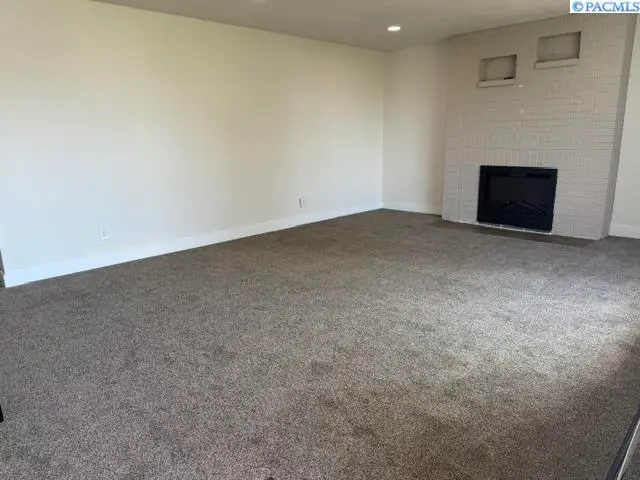 1723 W Marie, Pasco, WA 99301 - #2