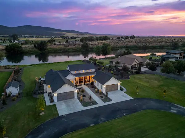 175407 Rivers Edge Drive, Prosser, WA 99350