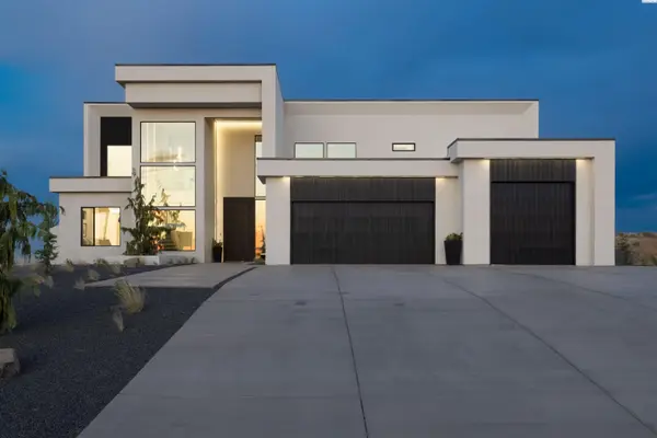6910 W 22nd Ave., Kennewick, WA 99338
