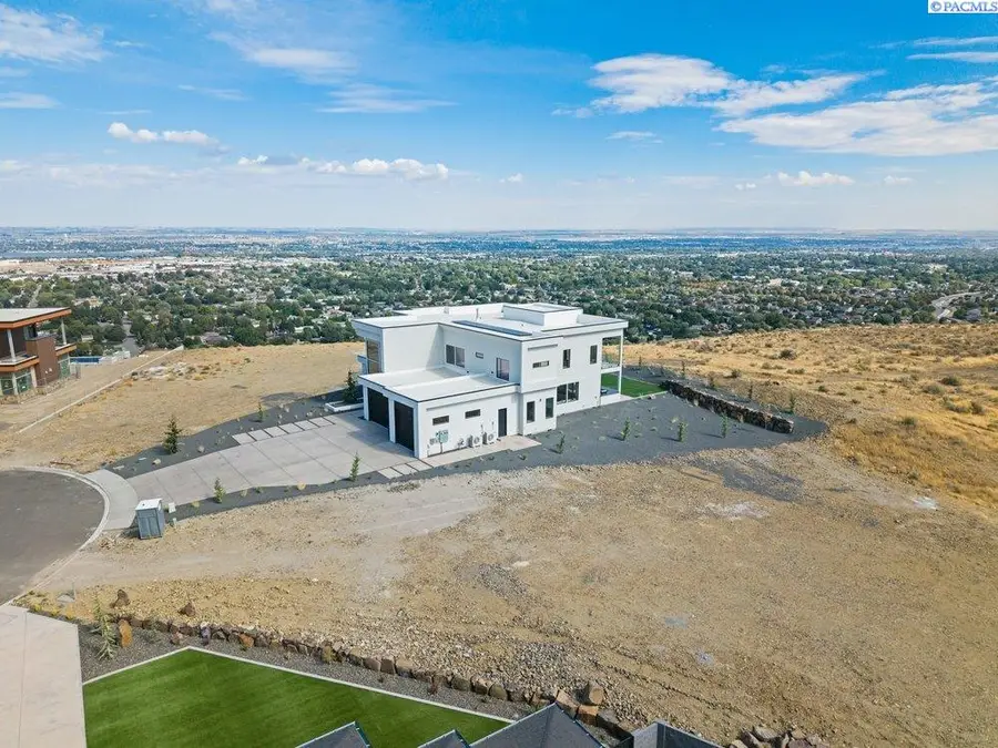 6910 W 22nd Ave., Kennewick, WA 99338 - #2