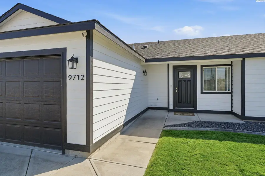 9712 Mustang Dr., Pasco, WA 99301 - #3