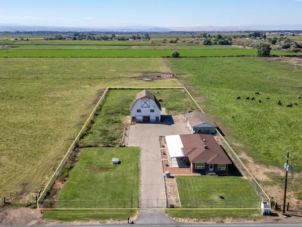 3050 Midvale Road, Mabton, WA 98935
