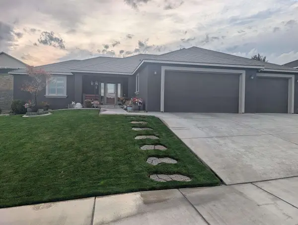 3802 Cook Ln, Pasco, WA 99301