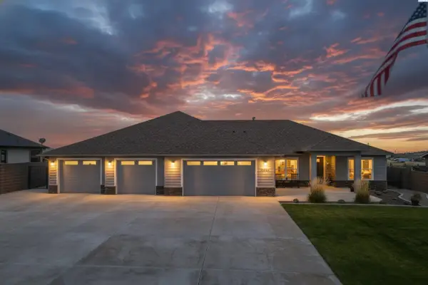 84906 E Wallowa Rd, Kennewick, WA 99338