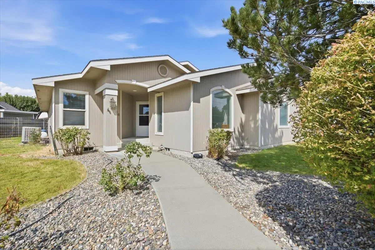 1906 W 22nd Ave, Kennewick, WA 99337 - #1
