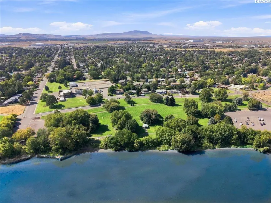 2217 Harris Avenue, Richland, WA 99354-1911 - #2