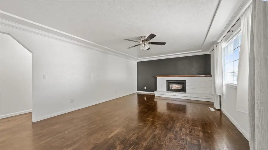 1751 N 24th Ave, Pasco, WA 99301 - #3