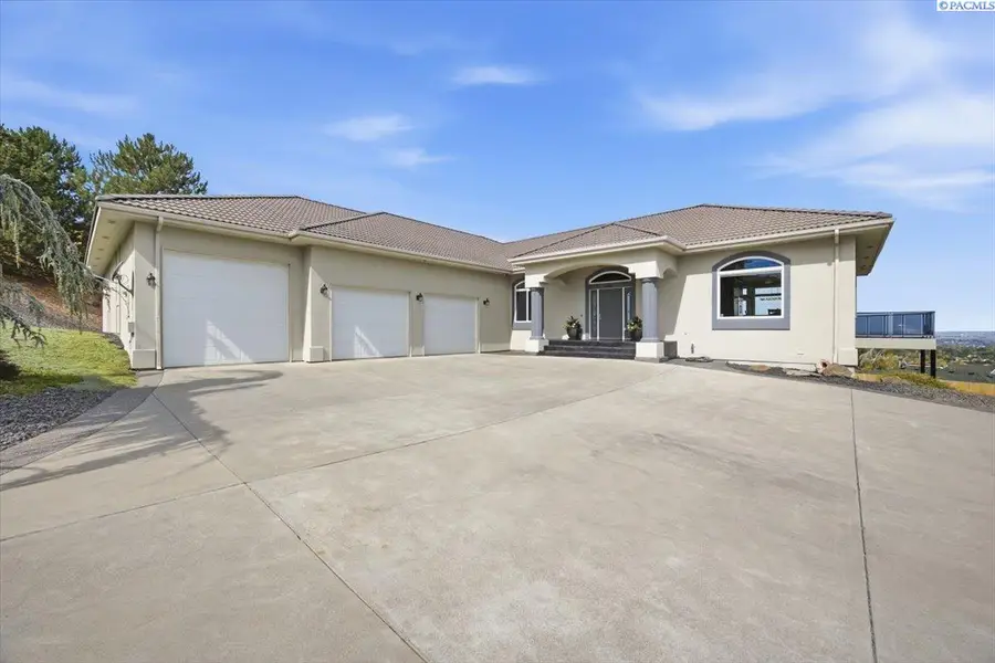 2716 S Irving Street, Kennewick, WA 99338 - #2