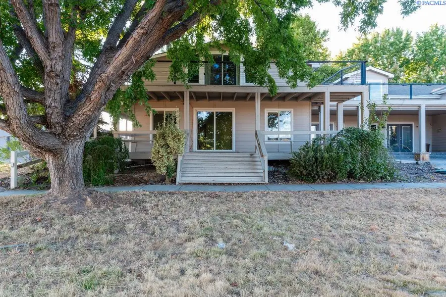 96305 N Yakima River Dr, West Richland, WA 99353 - #3