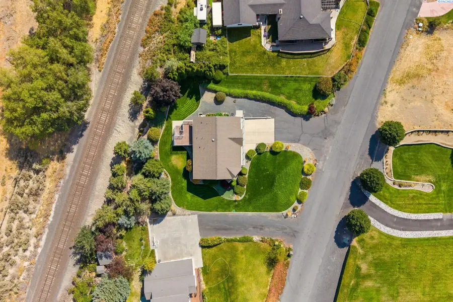 927 Easy St Ne, Moses Lake, WA 98837 - #2