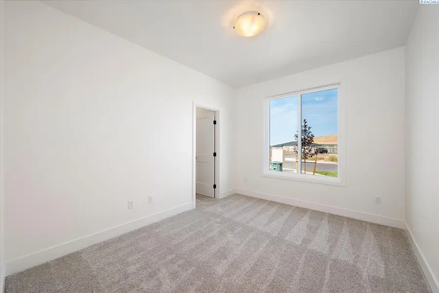 3411 Nuthatch St, Richland, WA 99352 - #3