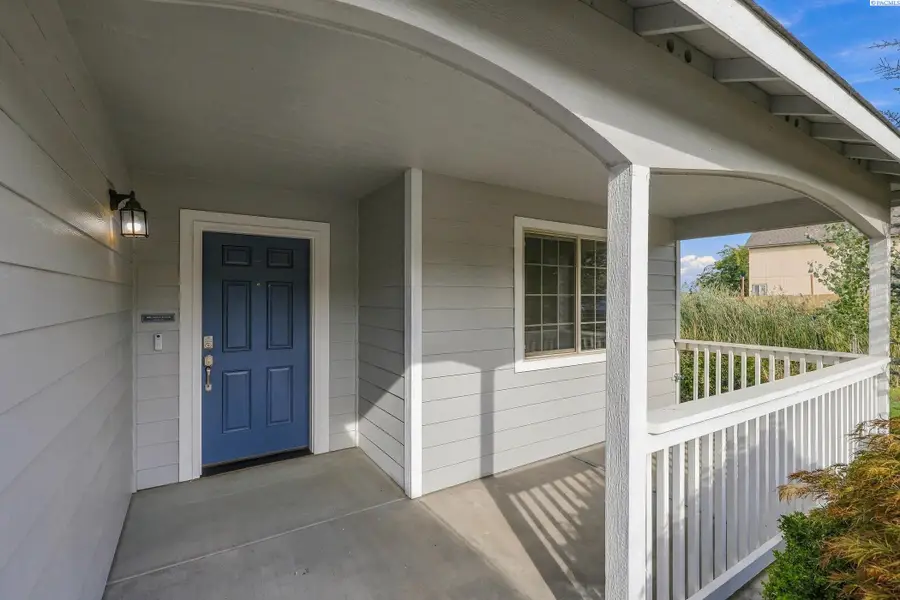 438 Charbonneau Dr, Richland, WA 99352 - #2