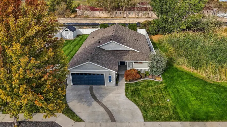 438 Charbonneau Dr, Richland, WA 99352 - #3