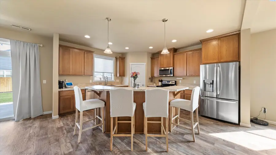 3817 Des Moines Ln, Pasco, WA 99301 - #2
