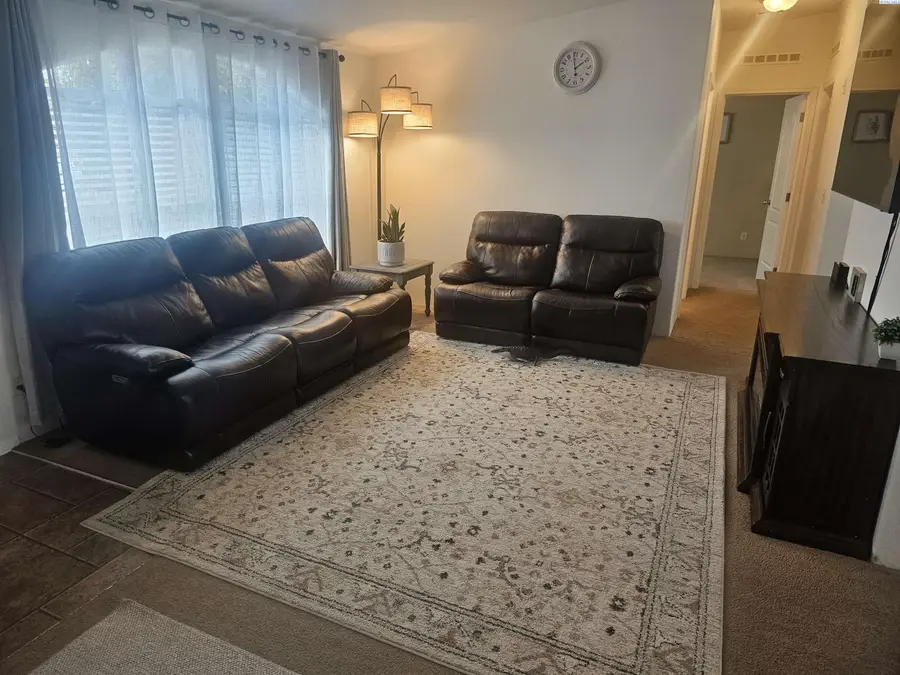 602 New Gate Drive, Prosser, WA 99350 - #2