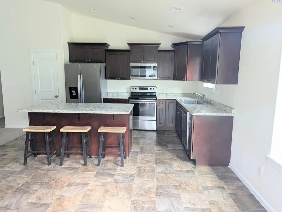 5715 W Victoria Ave, Kennewick, WA 99336 - #3