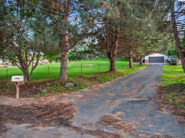 508 S Manzanita Ct, Kennewick, WA 99338-9348