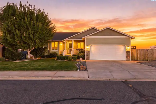 4515 Tusayan Dr, Pasco, WA 99301-8237