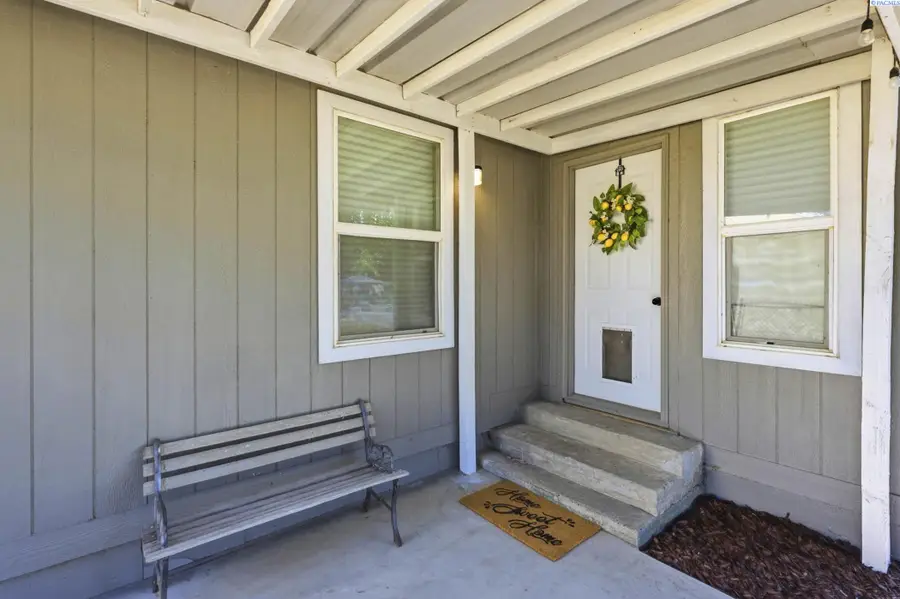 908 Chris Ave, Benton City, WA 99320 - #3