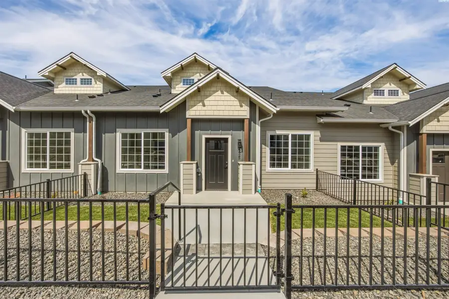 4425 Conifer St, West Richland, WA 99353 - #2