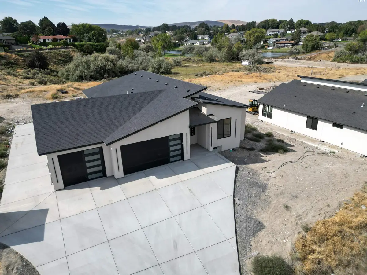 4138 S Kingwood St, Kennewick, WA 99337 - #1