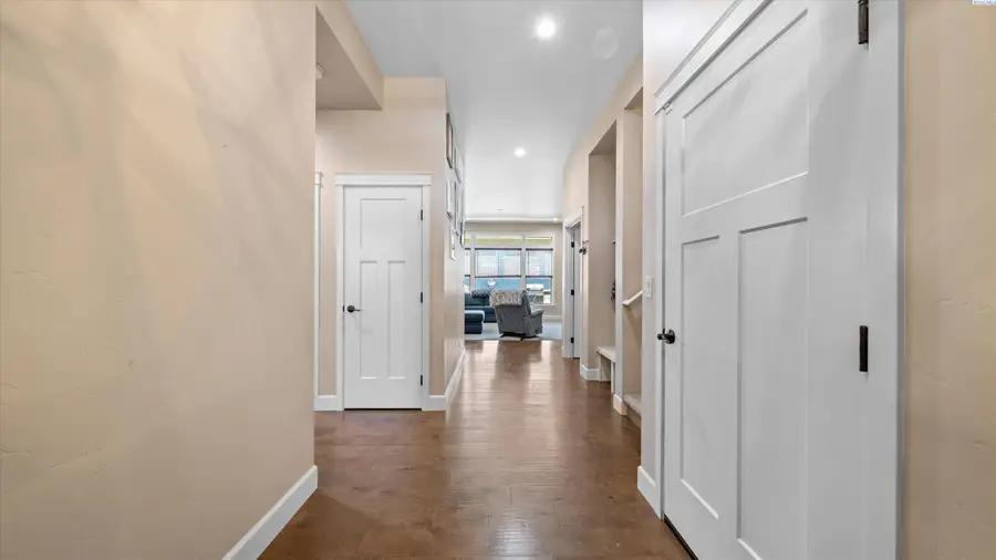 7001 W 32nd Ave., Kennewick, WA 99338 - #2