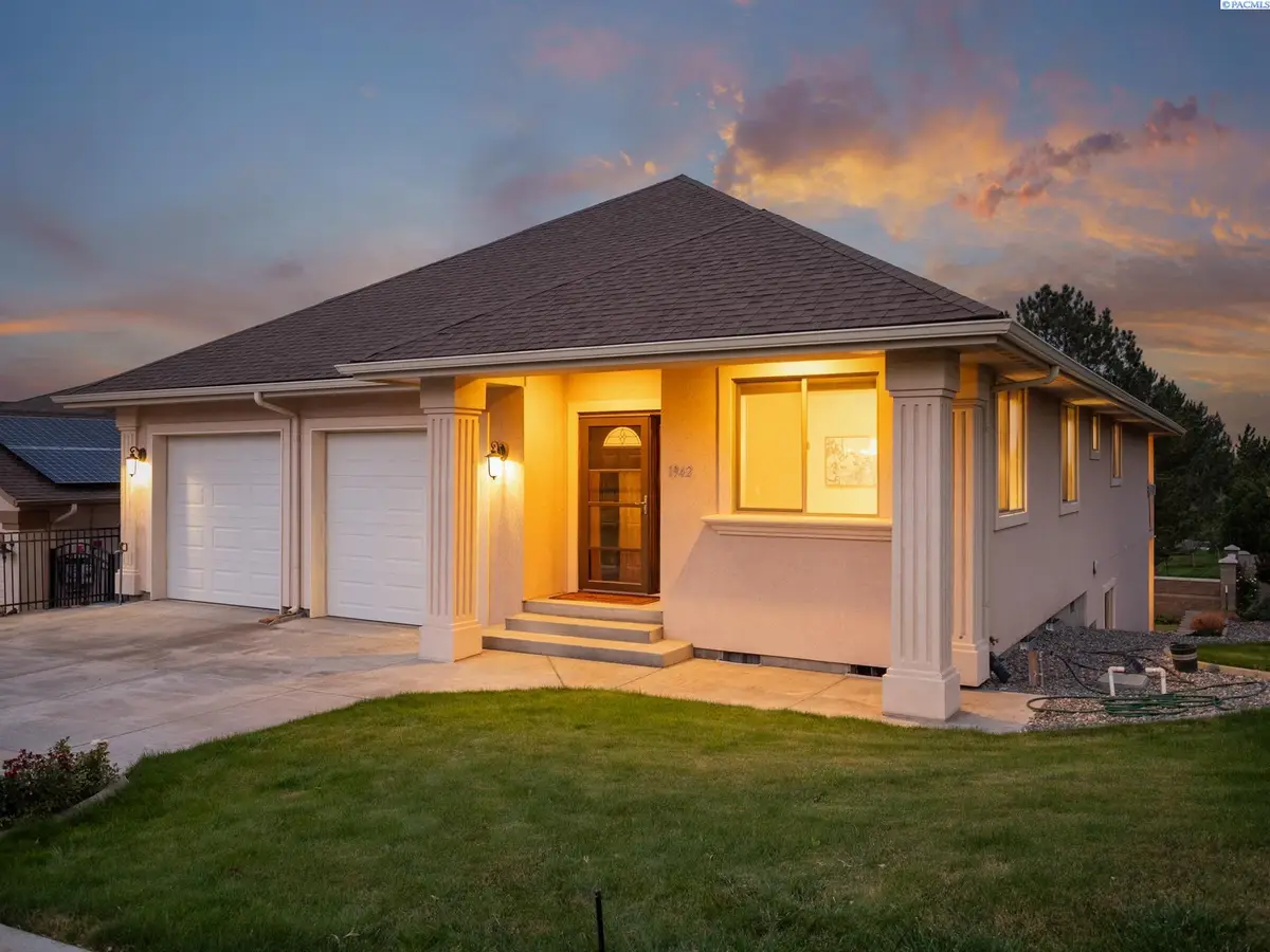 1942 Sky Meadow Ave, Richland, WA 99352 - #1