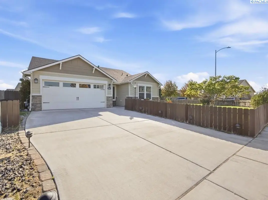 6914 Yellowstone Dr, Pasco, WA 99301 - #1