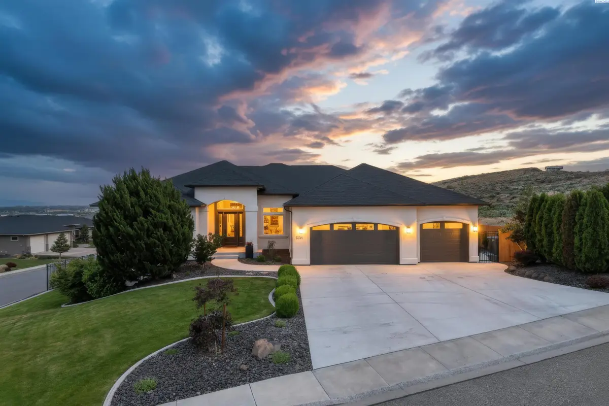 1104 Allenwhite Drive, Richland, WA 99352 - #1